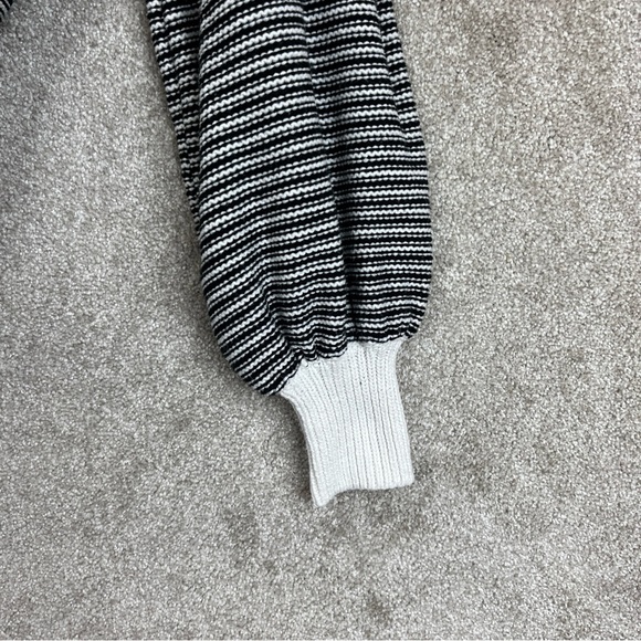Urban Outfitters Sweater Womens Small Black White Cotton Blend Pullover- 9030* - Picture 5 of 10